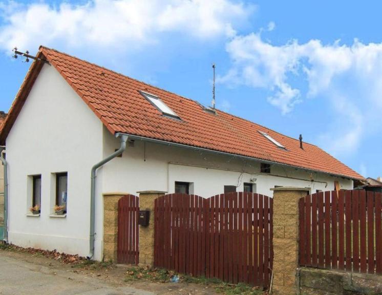 Rekreacni Dum U Elisky A Barusky Krakovany Exterior foto